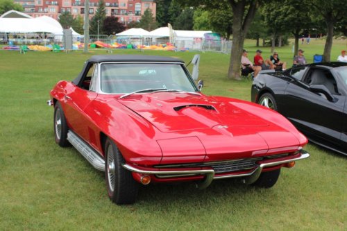 A classic Corvette Stingray painted red